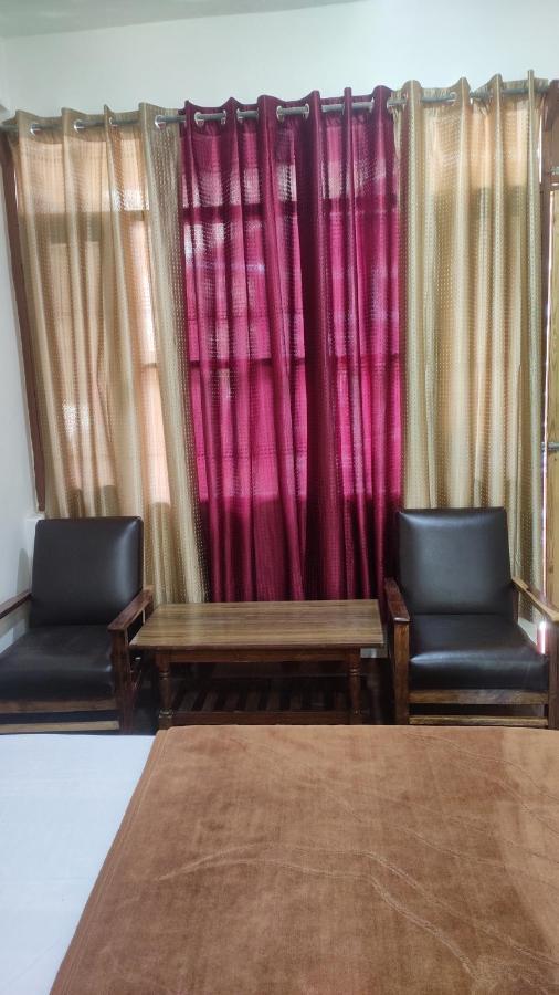 The Prasher Lodge Mall Road Manali Exterior foto